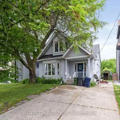 104,&nbsp;Allingham, Clanton Park, Toronto