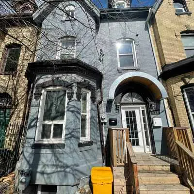 414,&nbsp;Dundas, Moss Park, Toronto