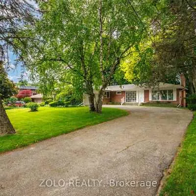 17,&nbsp;Hi Mount, Bayview Village, Toronto
