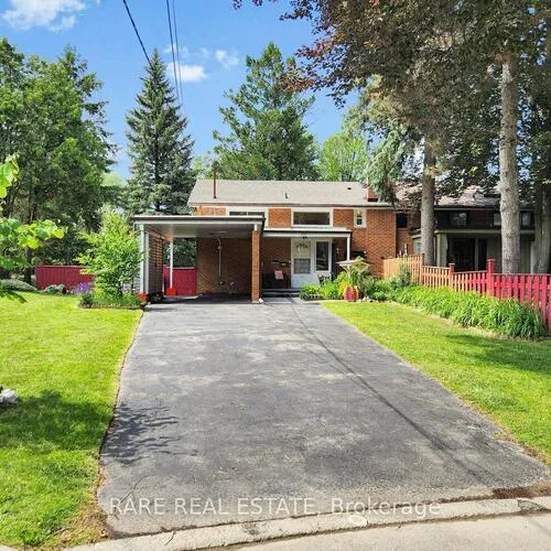 Premium freehold home for sale: 192, Three Valleys, Parkwoods-Donalda, Toronto