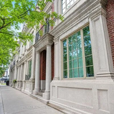 117,&nbsp;Scollard, Annex, Toronto