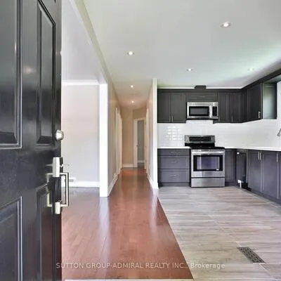 33,&nbsp;Regina, Englemount-Lawrence, Toronto