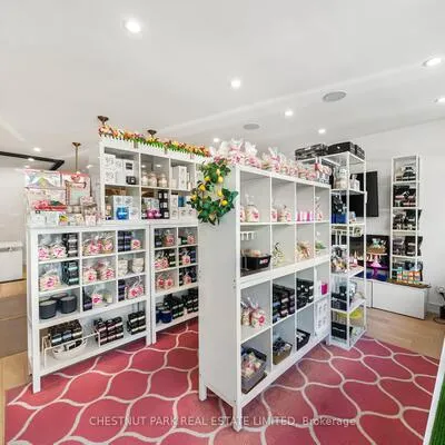 953,&nbsp;Mount Pleasant, Mount Pleasant East, Toronto