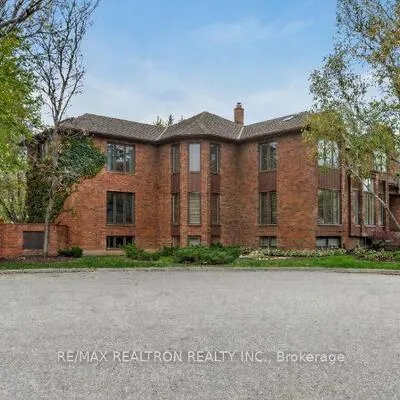 15,&nbsp;Sunforest, Newtonbrook West, Toronto