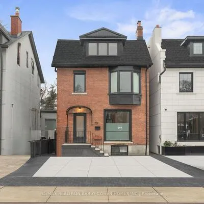 231,&nbsp;Macpherson, Casa Loma, Toronto