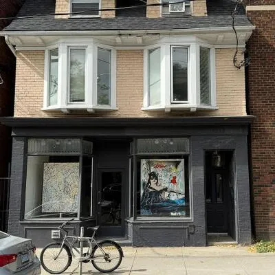 1052,&nbsp;Bathurst, Annex, Toronto