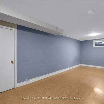 209,&nbsp;Burbank, Bayview Village, Toronto