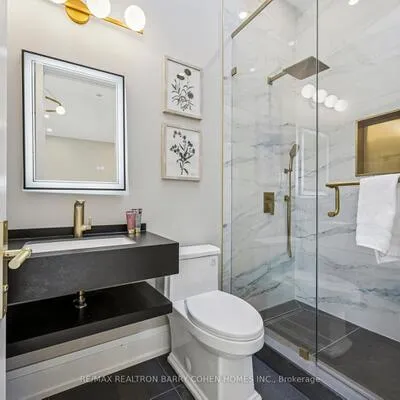 1,&nbsp;Lynnhaven, Englemount-Lawrence, Toronto