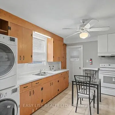 77,&nbsp;Avondale, Willowdale East, Toronto