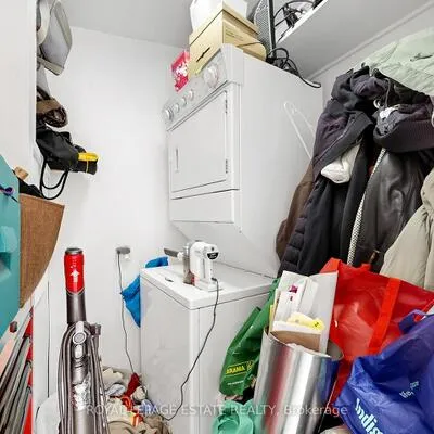 44,&nbsp;Mitchell, Niagara, Toronto