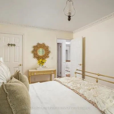 33,&nbsp;Lynnhaven, Englemount-Lawrence, Toronto