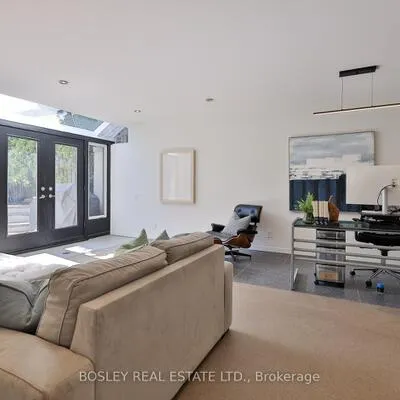 301,&nbsp;Keewatin, Mount Pleasant East, Toronto