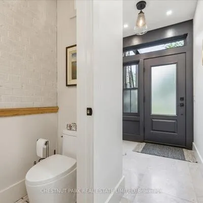 310,&nbsp;Bessborough, Leaside, Toronto