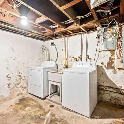 222,&nbsp;Melita, Wychwood, Toronto