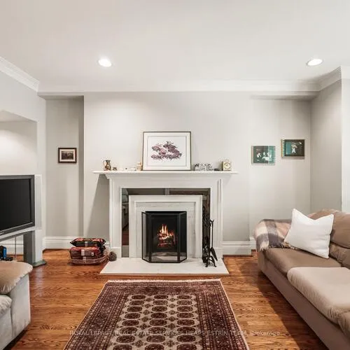 Premium freehold home for sale: 9, Inglewood, Rosedale-Moore Park, Toronto