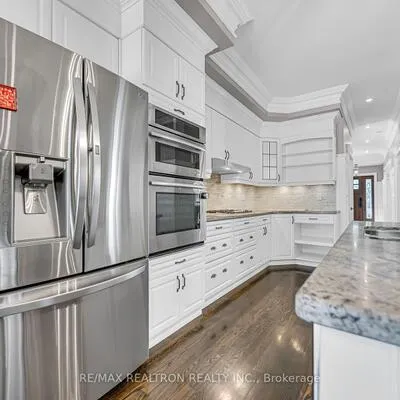 37,&nbsp;Stuart, Lansing-Westgate, Toronto