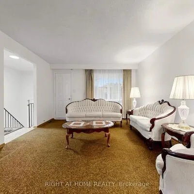 227,&nbsp;Apache, Pleasant View, Toronto