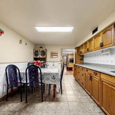 196,&nbsp;Palmerston, Palmerston-Little Italy, Toronto