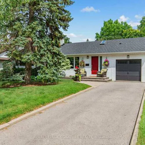 Premium freehold home for sale: 25, Overton, Banbury-Don Mills, Toronto