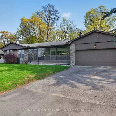 73,&nbsp;Forest Grove, Bayview Village, Toronto