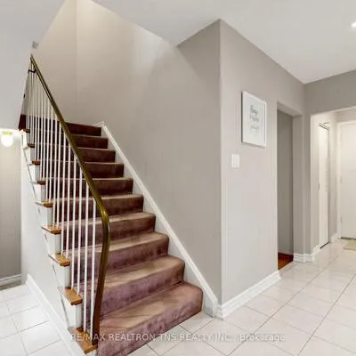 18,&nbsp;Lisburn, Don Valley Village, Toronto