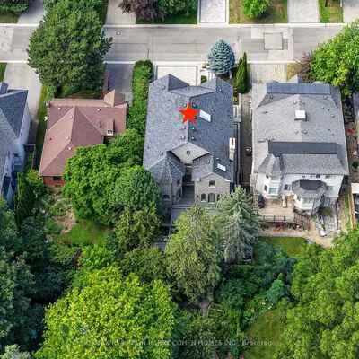 33,&nbsp;Munro, St. Andrew-Windfields, Toronto