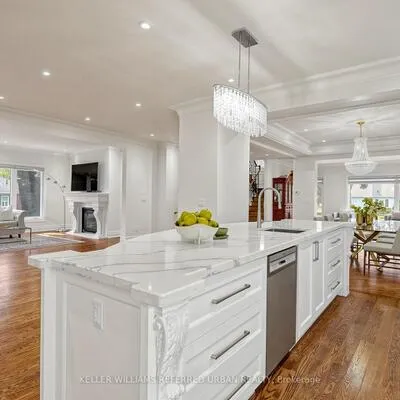 290,&nbsp;Empress, Willowdale East, Toronto