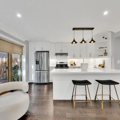 37,&nbsp;Johnston, Lansing-Westgate, Toronto
