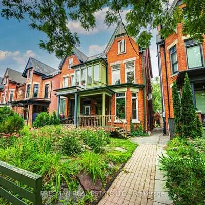 46,&nbsp;Brunswick, University, Toronto