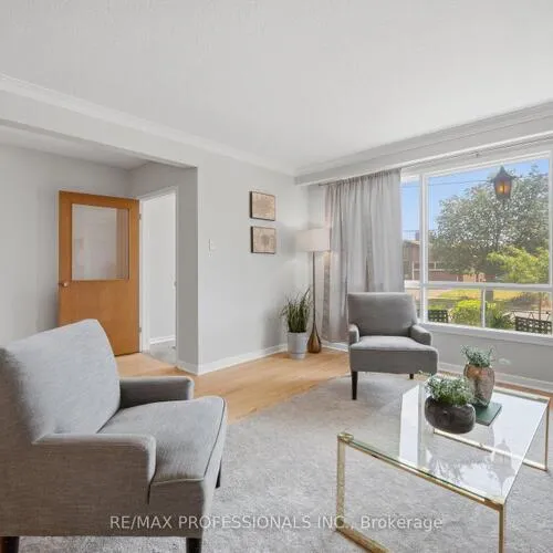 Premium freehold home for sale: 90, Peckham, Newtonbrook West, Toronto