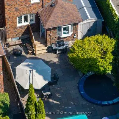 45,&nbsp;Mcrae, Leaside, Toronto