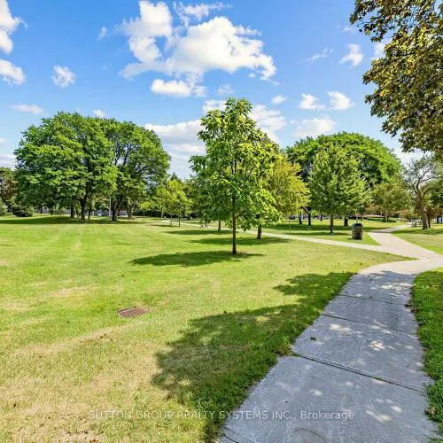 Premium freehold home for sale: 4, Banbury, Banbury-Don Mills, Toronto