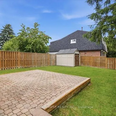 19,&nbsp;Picola, Hillcrest Village, Toronto