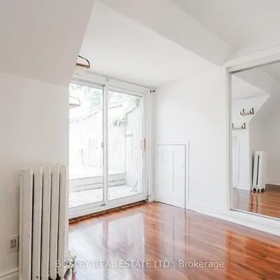 123,&nbsp;Seaton, Moss Park, Toronto