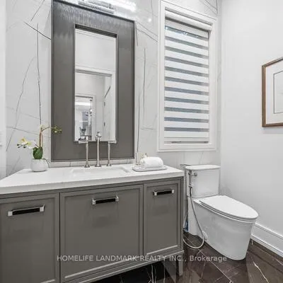 176,&nbsp;Princess, Willowdale East, Toronto