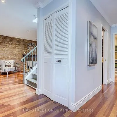 6,&nbsp;Caravan, Banbury-Don Mills, Toronto
