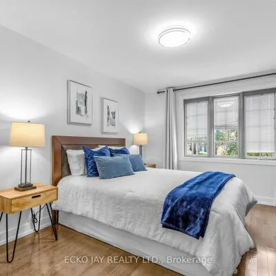22,&nbsp;Meadowglade, Henry Farm, Toronto