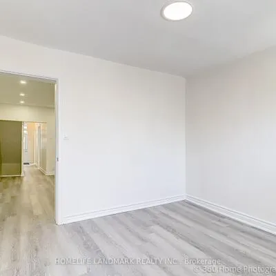 4,&nbsp;Andrews, Trinity-Bellwoods, Toronto
