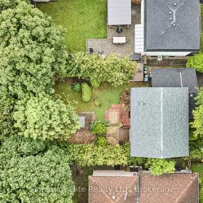 21,&nbsp;Marowyne, Don Valley Village, Toronto