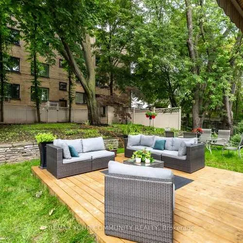 Premium freehold home for sale: 354, Bessborough, Leaside, Toronto