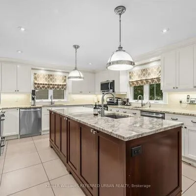 45,&nbsp;Fairholme, Englemount-Lawrence, Toronto