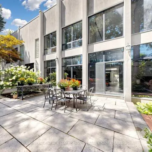 Premium freehold home for sale: 5, Abrams, St. Andrew-Windfields, Toronto