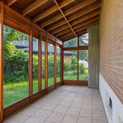 15,&nbsp;Robson, Newtonbrook West, Toronto