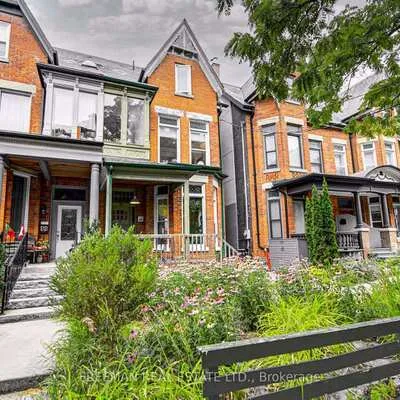 46,&nbsp;Brunswick, University, Toronto