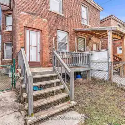 667,&nbsp;Ossington, Palmerston-Little Italy, Toronto