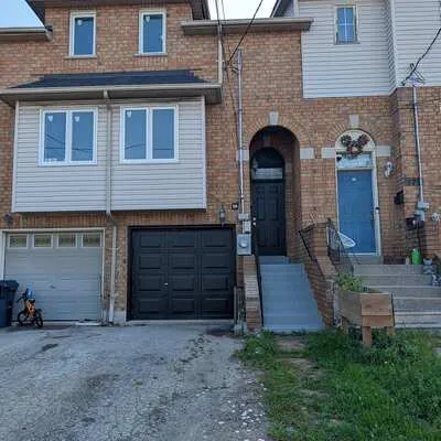 19,&nbsp;WARNER, Victoria Village, Toronto
