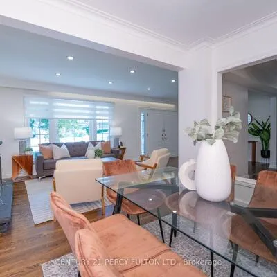 6,&nbsp;Donna, Newtonbrook East, Toronto