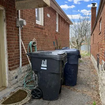 368,&nbsp;Winnett, Oakwood Village, Toronto