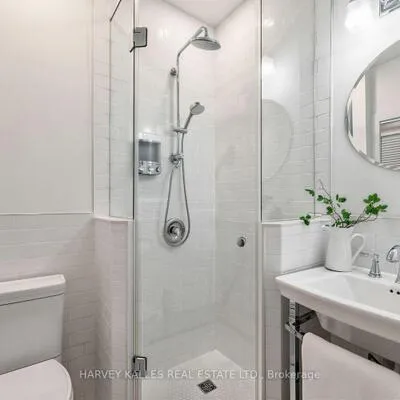 61,&nbsp;Appleton, Oakwood Village, Toronto
