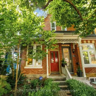 236,&nbsp;Seaton, Moss Park, Toronto